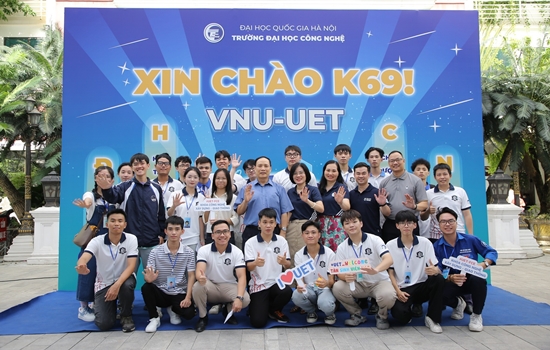 Trường Đại học Công nghệ – ĐHQGHN: Đồng hành và sẻ chia với tân sinh viên K69 trên con đường ước mơ